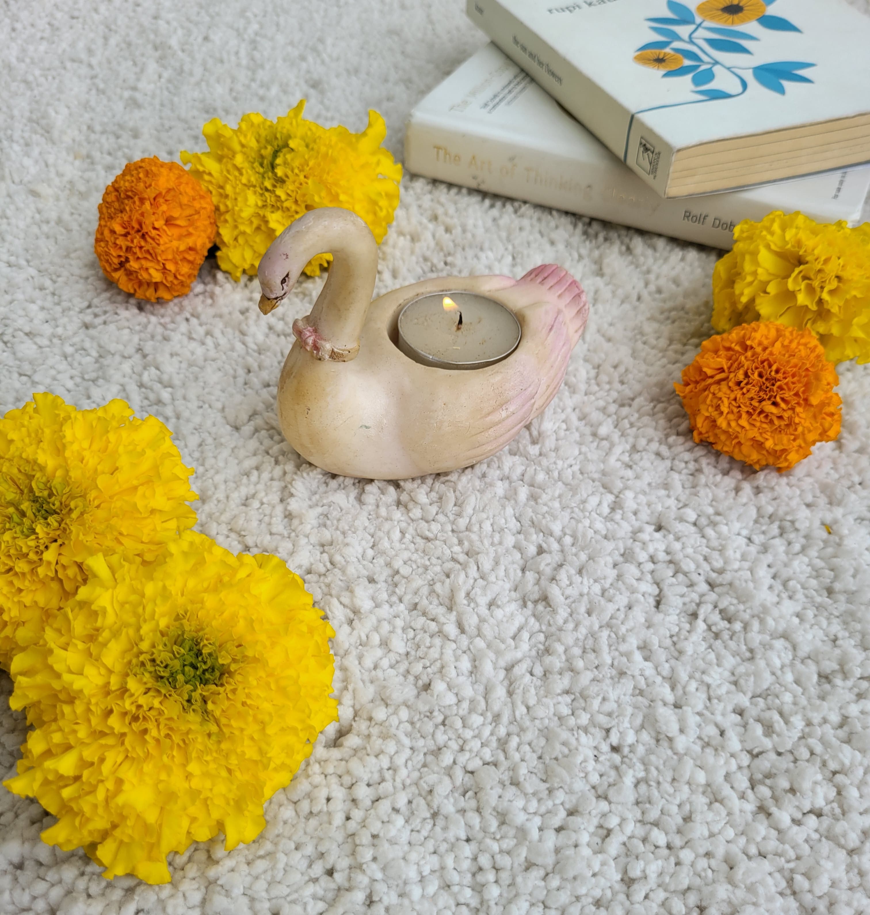 Tealight Holder | Illuminated Swan - White