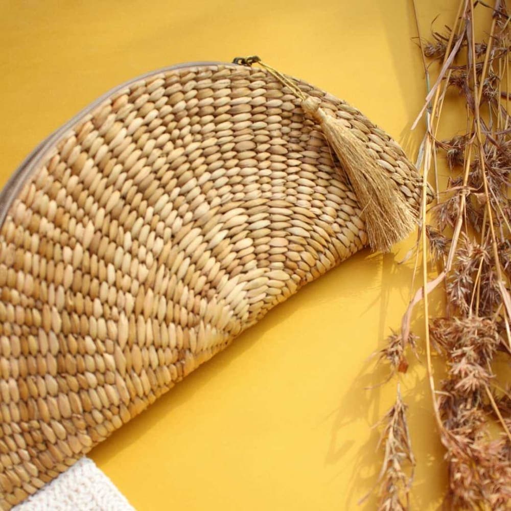 Water Reed (Kauna Grass) Small Purse – Handwoven Round Natural Bag